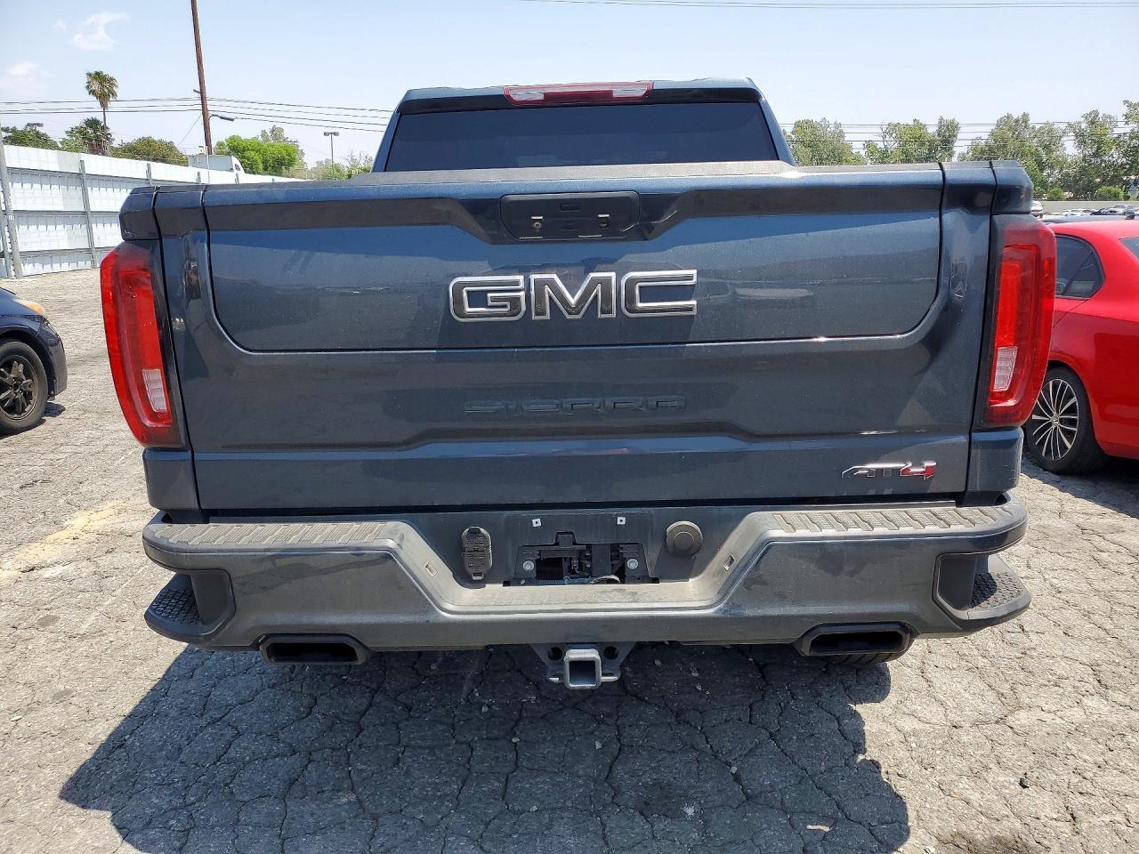 2021 GMC Sierra K1500 AT4