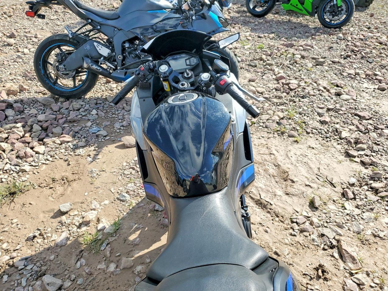 2025 Kawasaki EX500