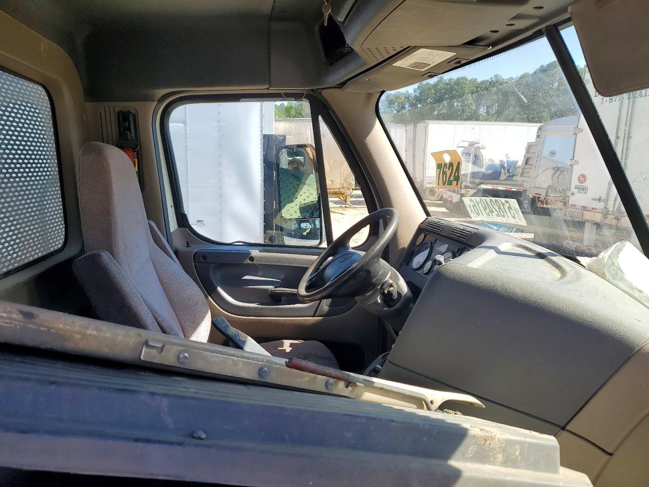 2018 Freigliner 2018 Freightliner Cascadia 125 Semi Truck