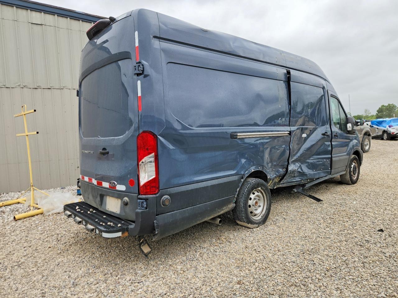 2021 Ford Transit T-250