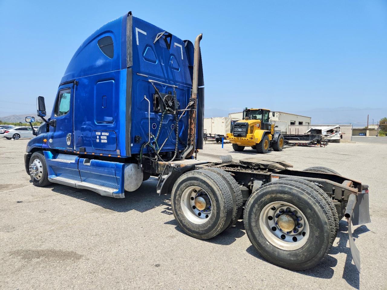 2008 Freightliner Cascadia Semi Truck