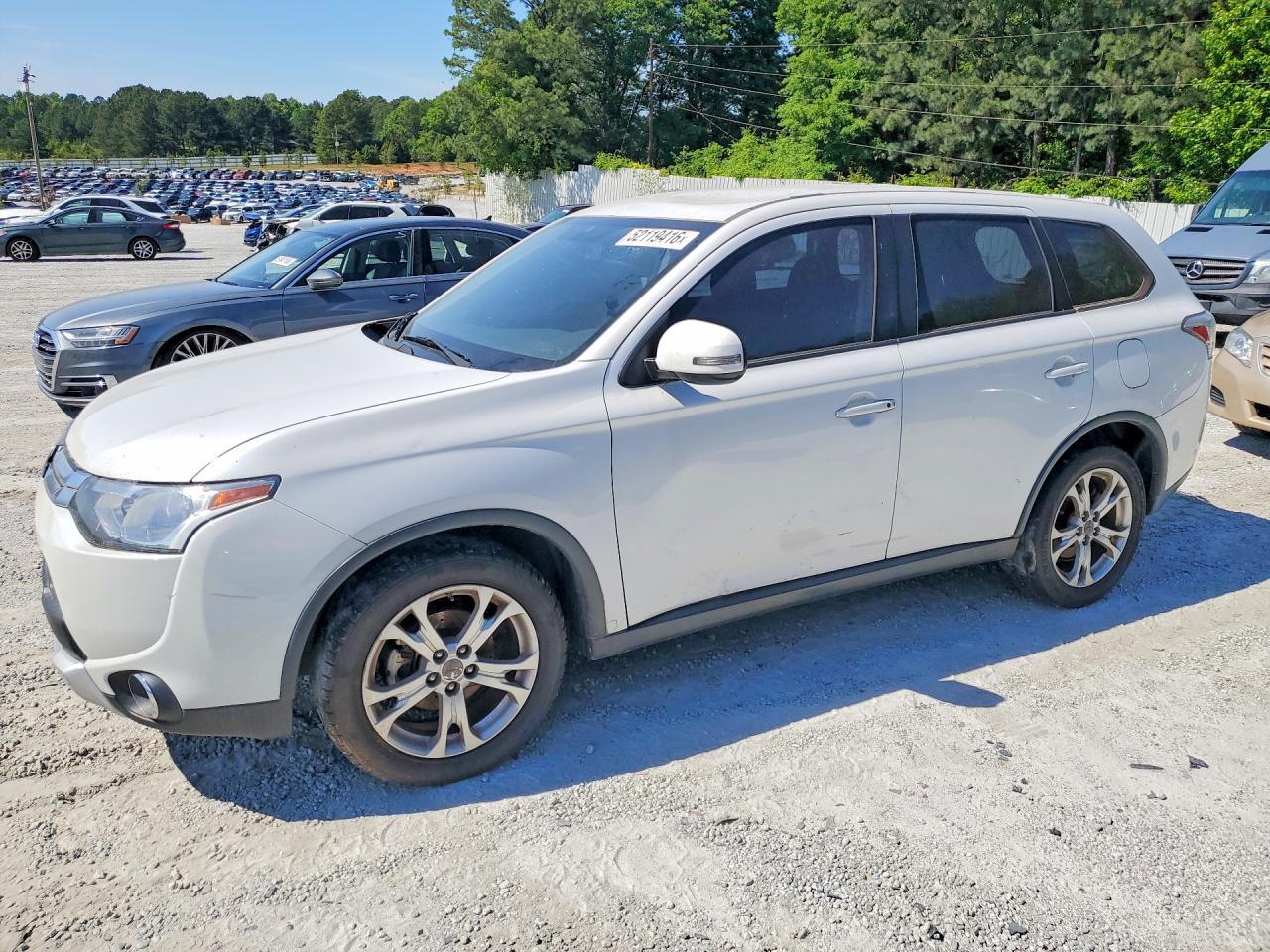 2015 Mitsubishi Outlander se