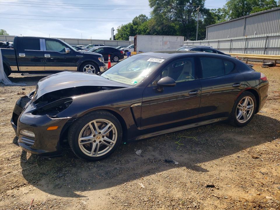 2011 Porsche Panamera 2