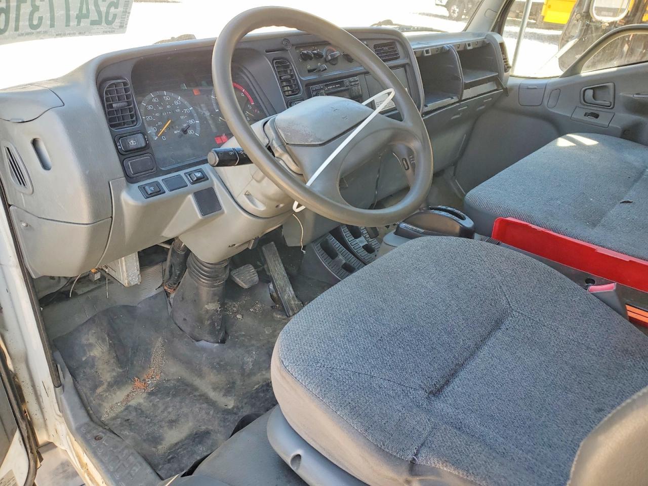 2001 Mitsubishi FE140