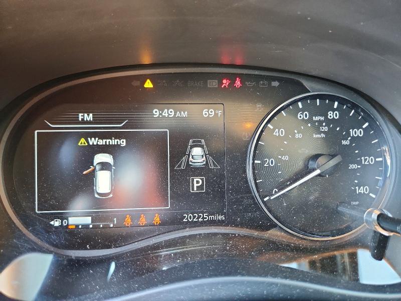 2023 Nissan Kicks sv