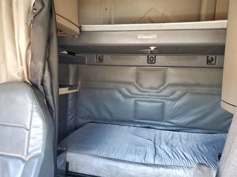 2017 Freightliner Cascadia 125 Semi Truck