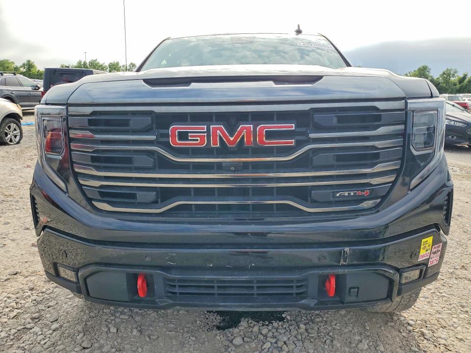 2023 GMC Sierra K1500 AT4