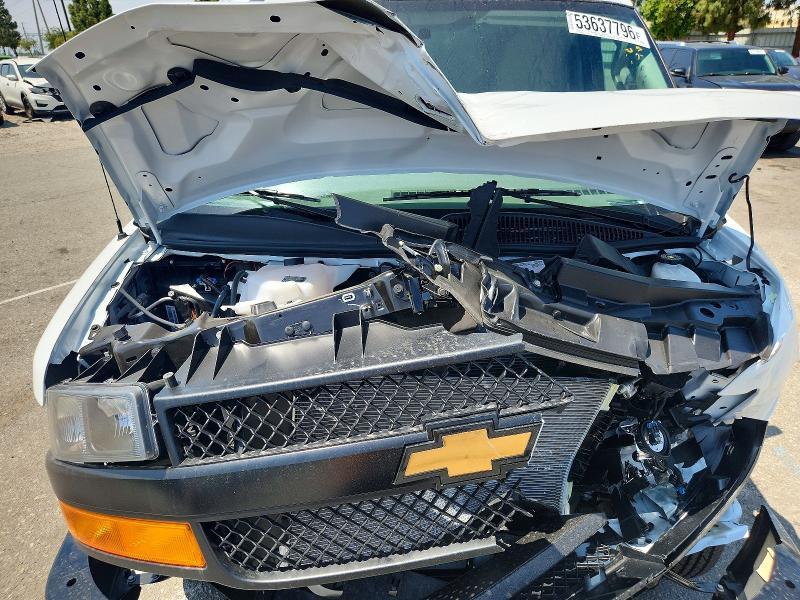 2026 Chevrolet Express G2500