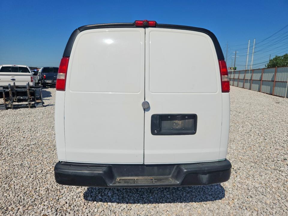 2016 Chev Express G3500