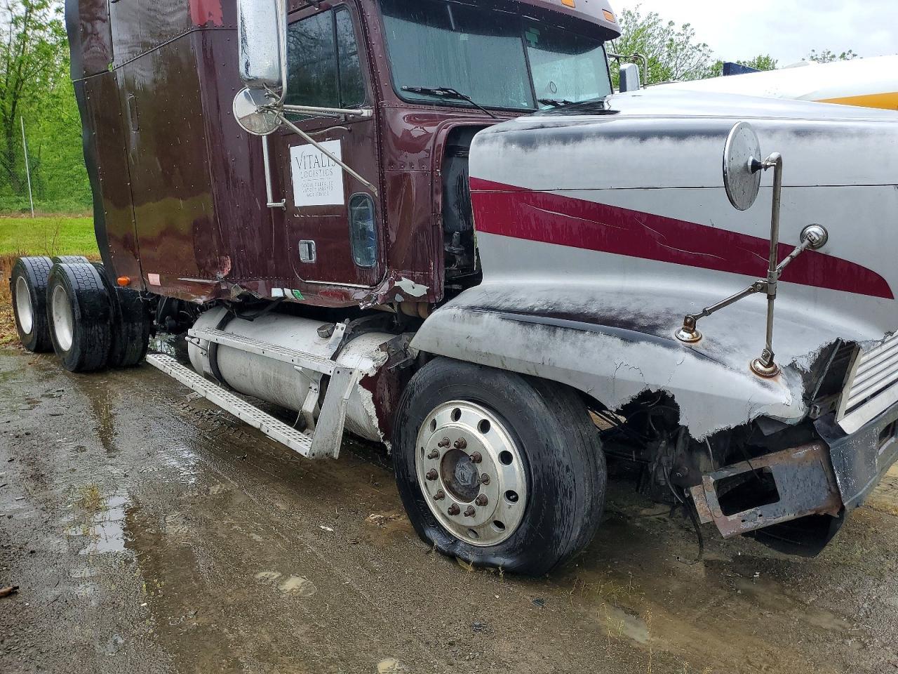 2002 Freightliner Conventional FLD120
