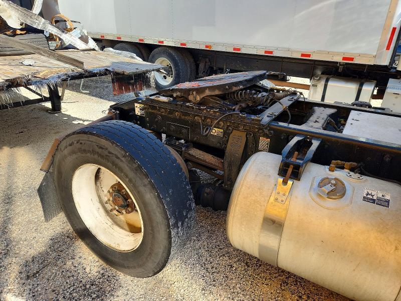 2017 Peterbilt 579 Semi Truck
