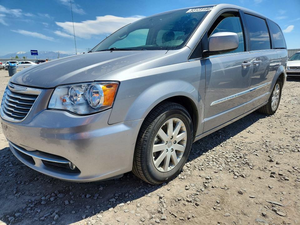 2016 Chrysler Town & Country Touring