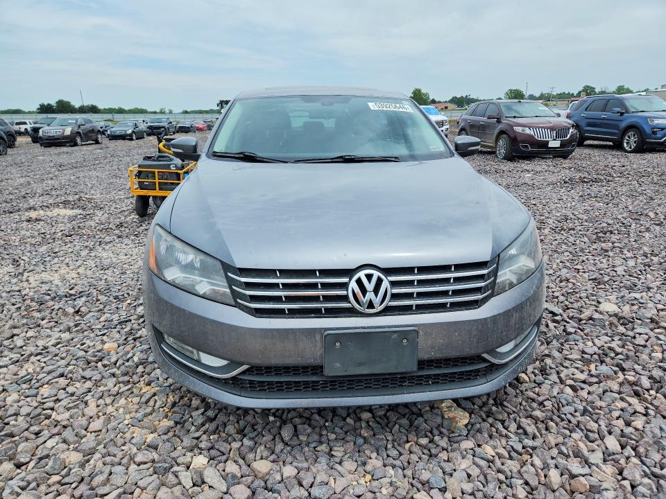 2013 Volkswagen Passat sel