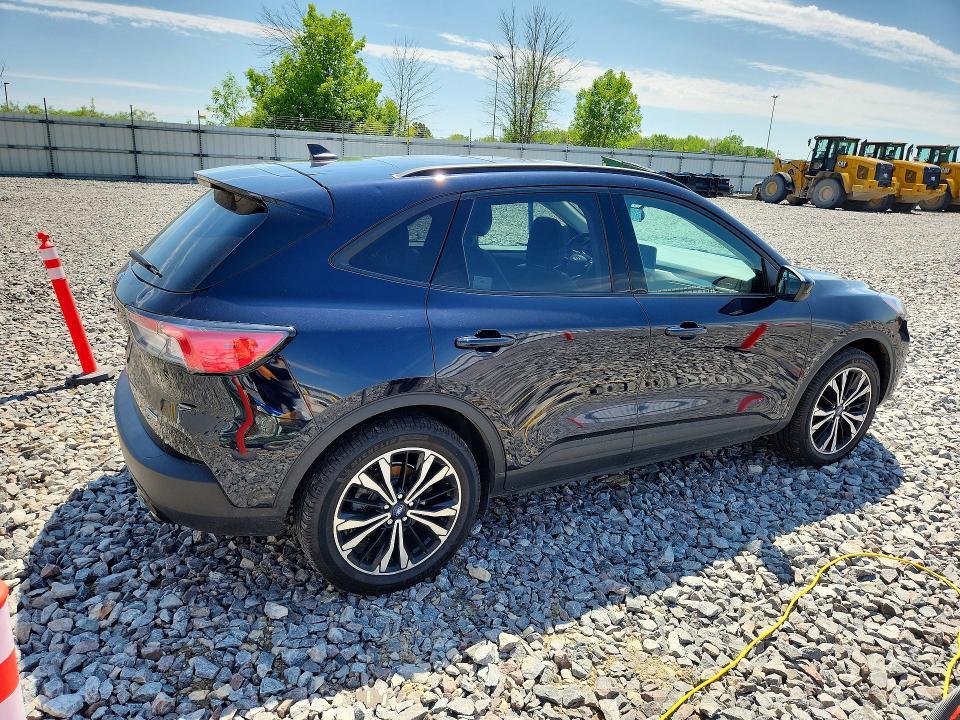 2021 Ford Escape se