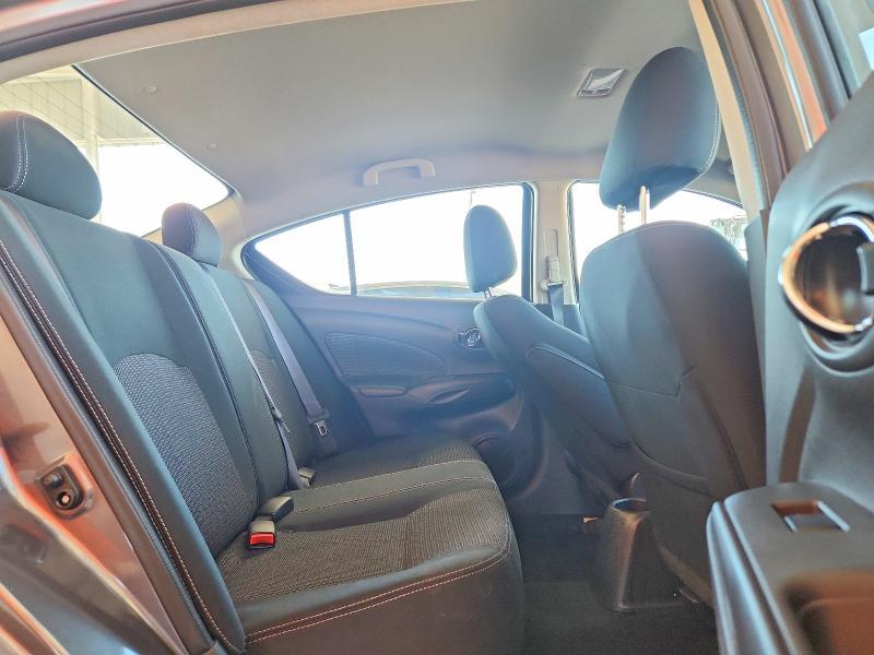 2018 Nissan Versa sv