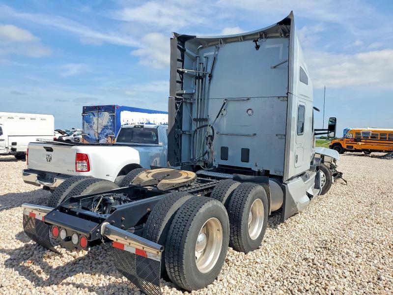 2022 Kenworth T680 Semi Truck