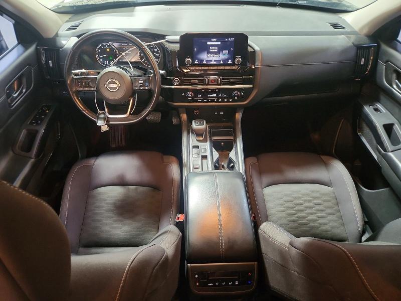 2023 Nissan Pathfinder sv
