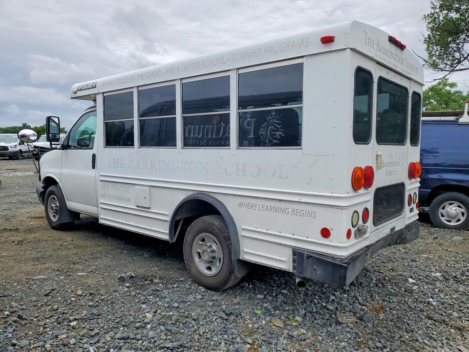 2006 Chevrolet Express Shuttle bus