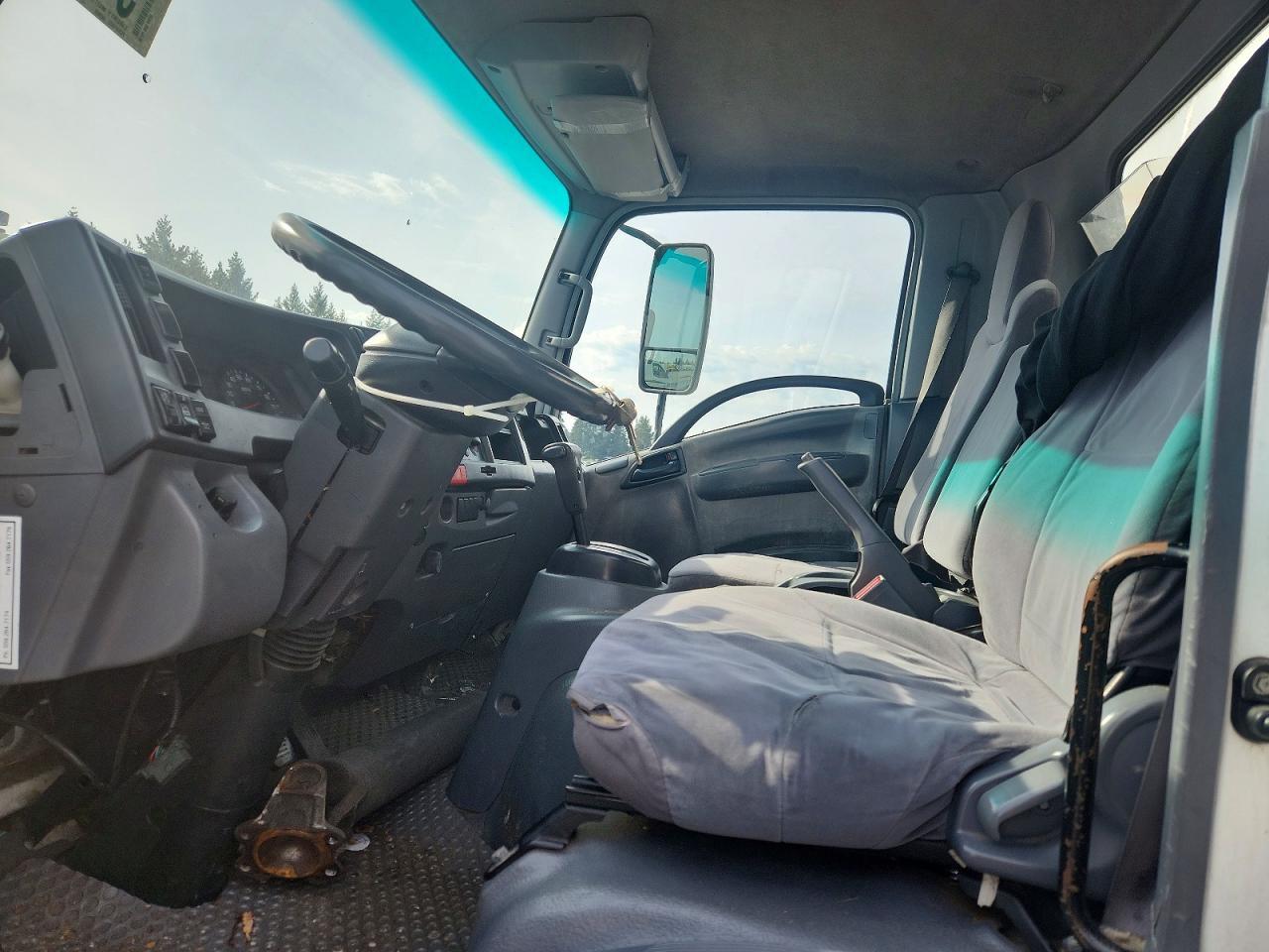 2008 Isuzu NRR BOX Truck