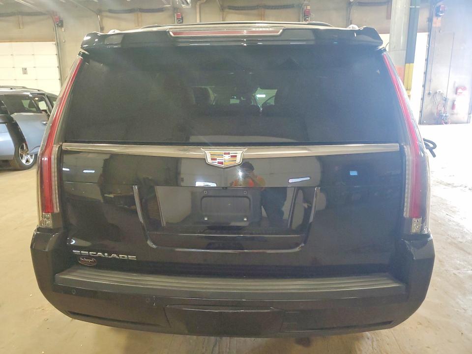 2016 Cadillac Escalade Luxury