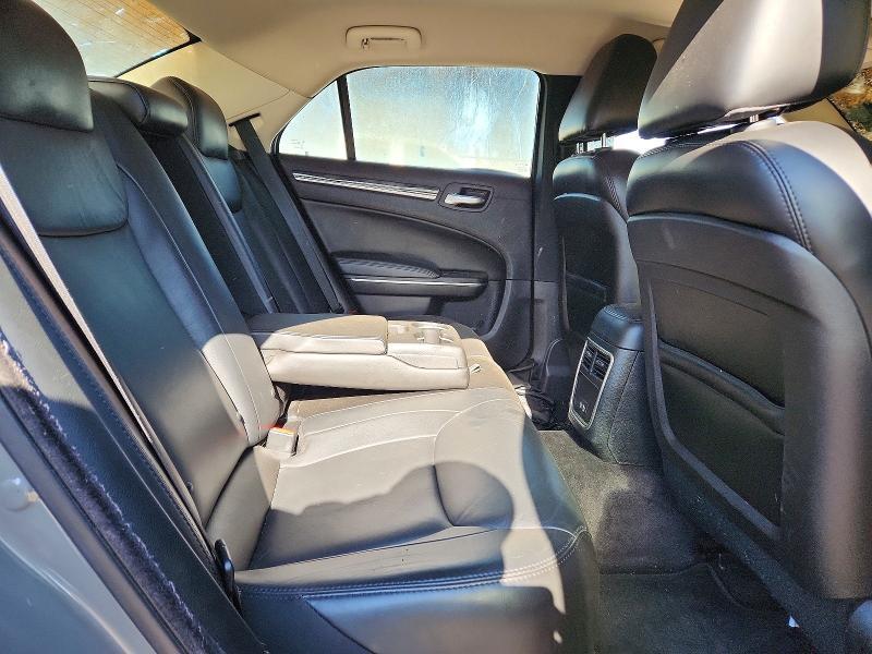 2017 Chrysler 300 Limited