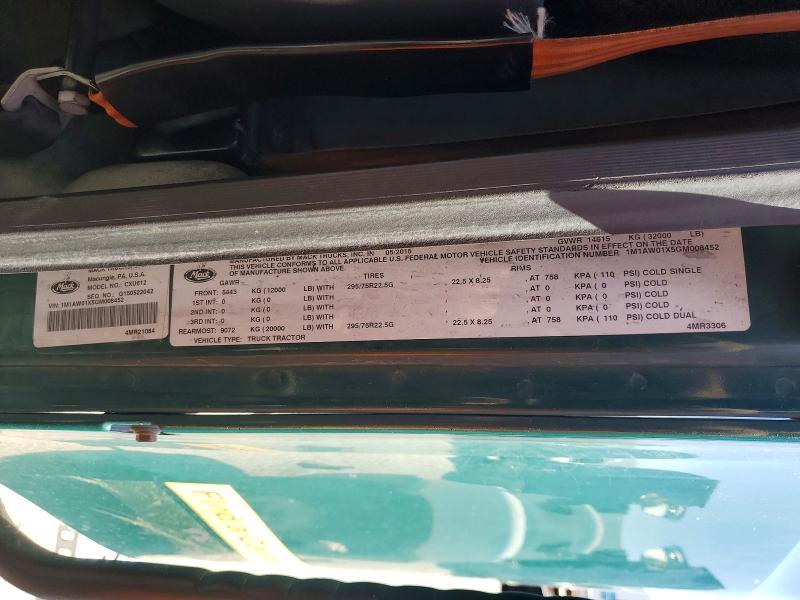 2016 Mack CXU612 Semi Truck