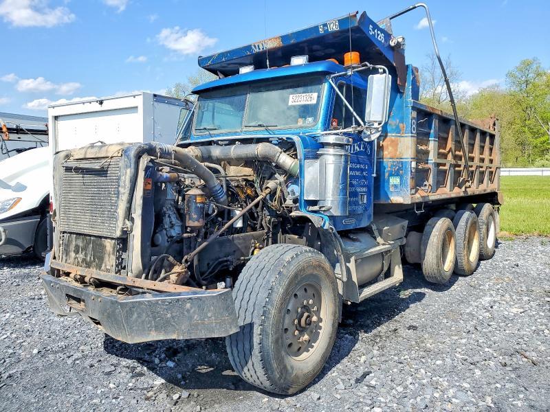 1999 Freightliner Conventional FLD120