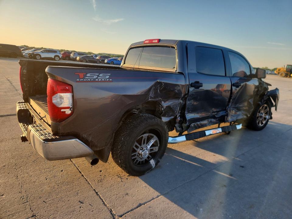 2016 Toyota Tundra Crewmax SR5