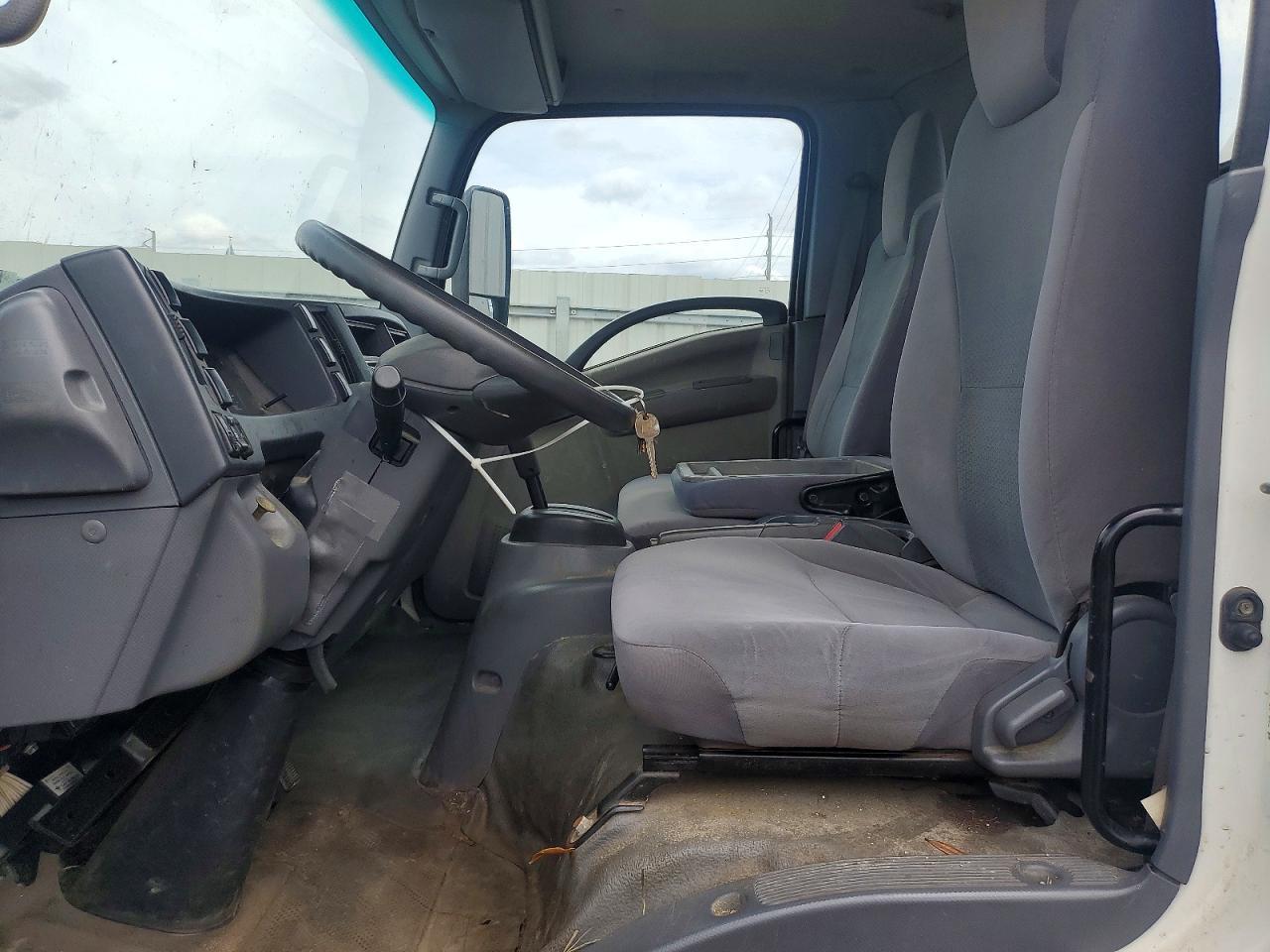 2016 Isuzu NPR HD