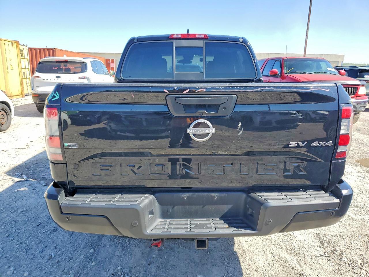 2022 Nissan Frontier SV