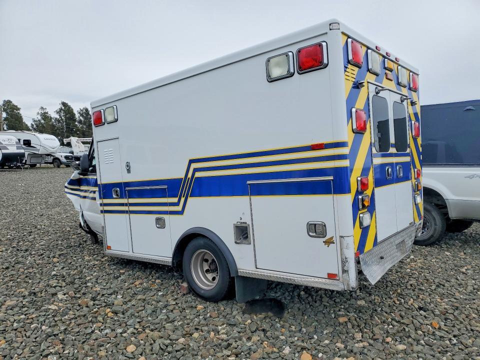 2017 Ford Econoline E350 Super Duty Cutaway Van