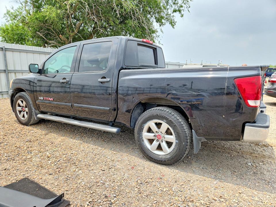 2014 Nissan Titan SV