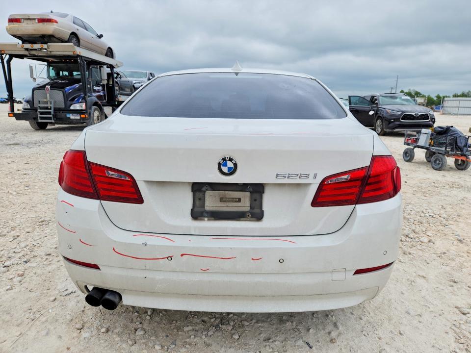 2013 BMW 528 i