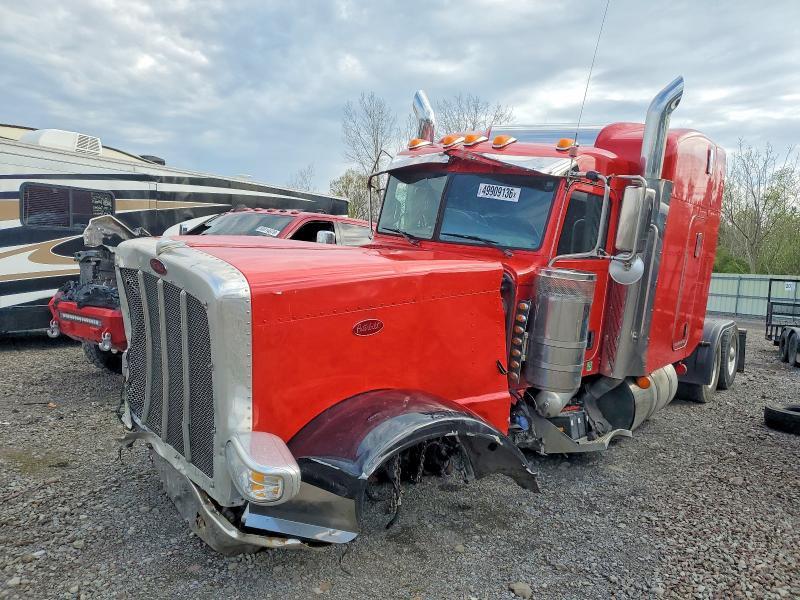 2022 Peterbilt 389 Semi Truck