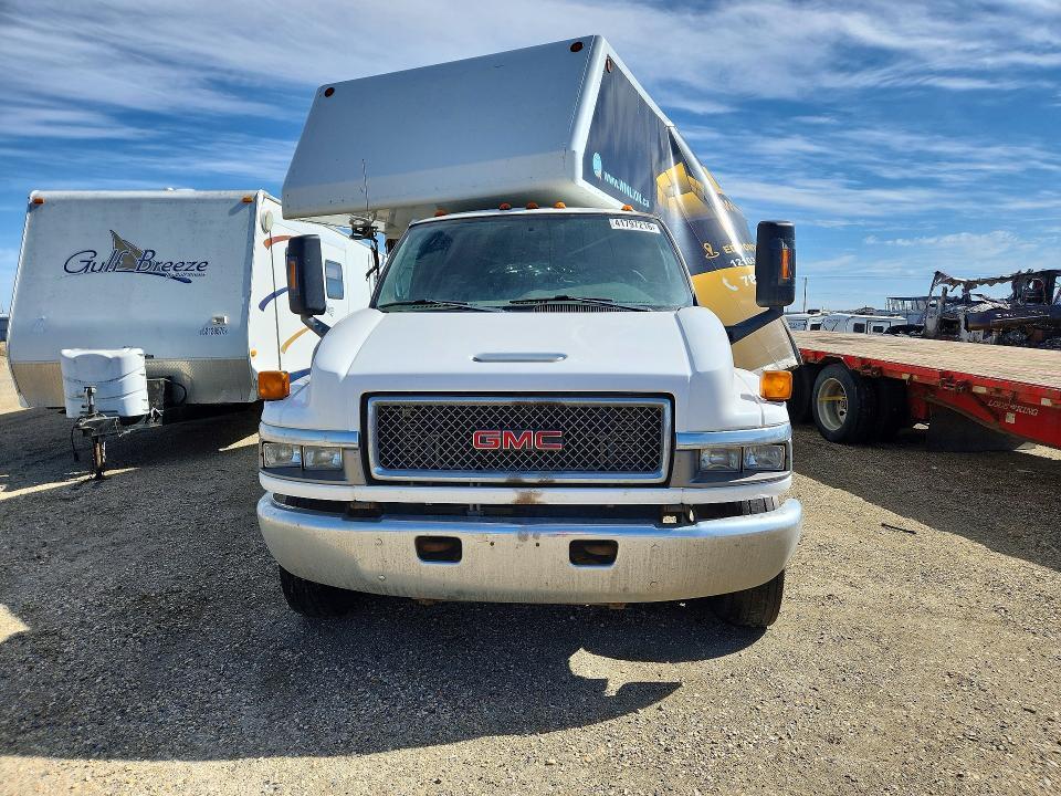 2005 GMC C5500 C5E042