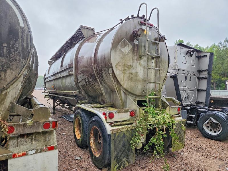 1980 Butler Pneumatic DRY Bulk Trailer