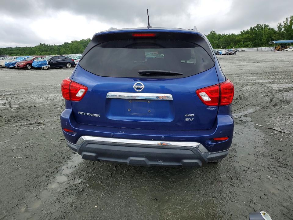 2018 Nissan Pathfinder sv