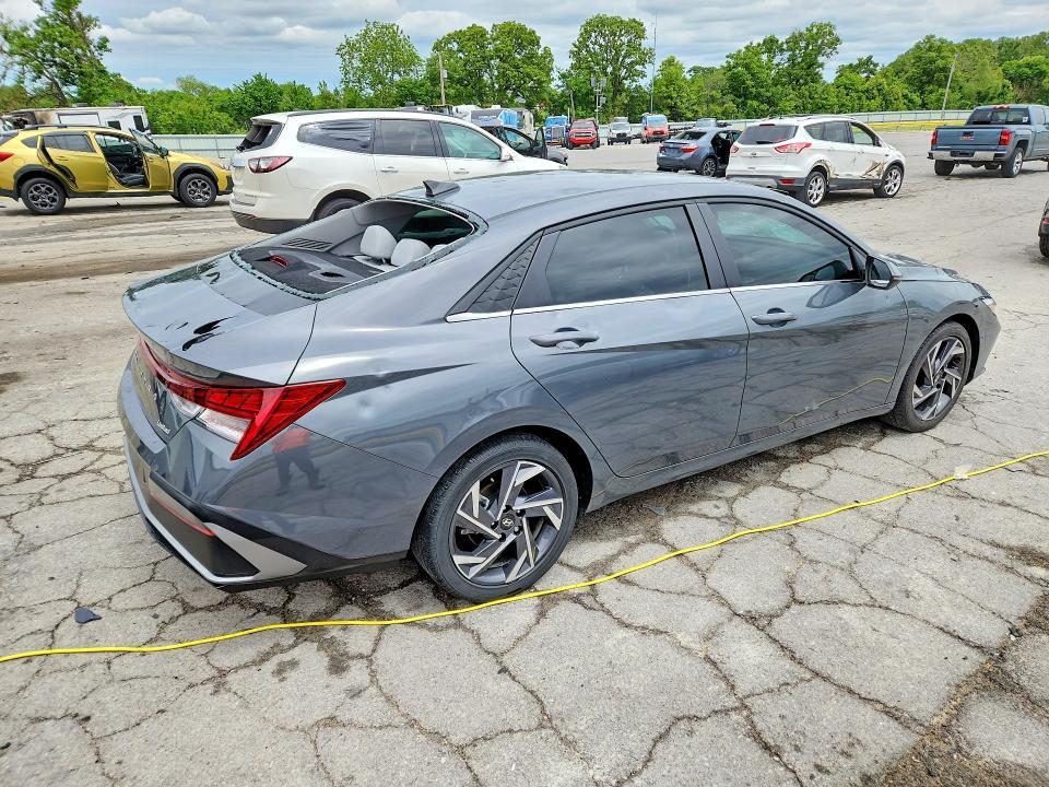 2025 Hyundai Elantra Limited