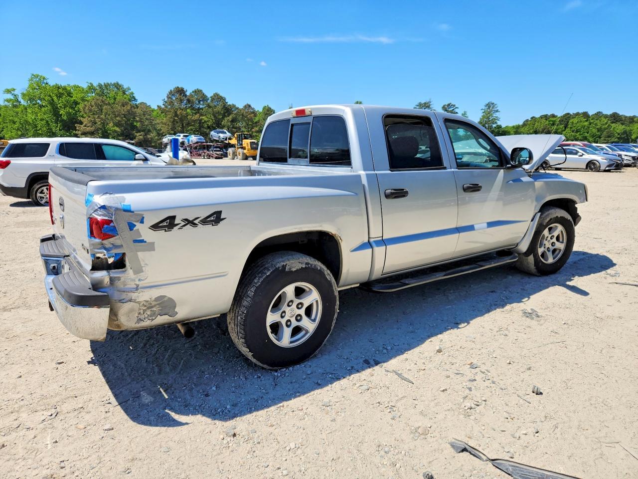 2005 Dodge Dakota Quad SLT