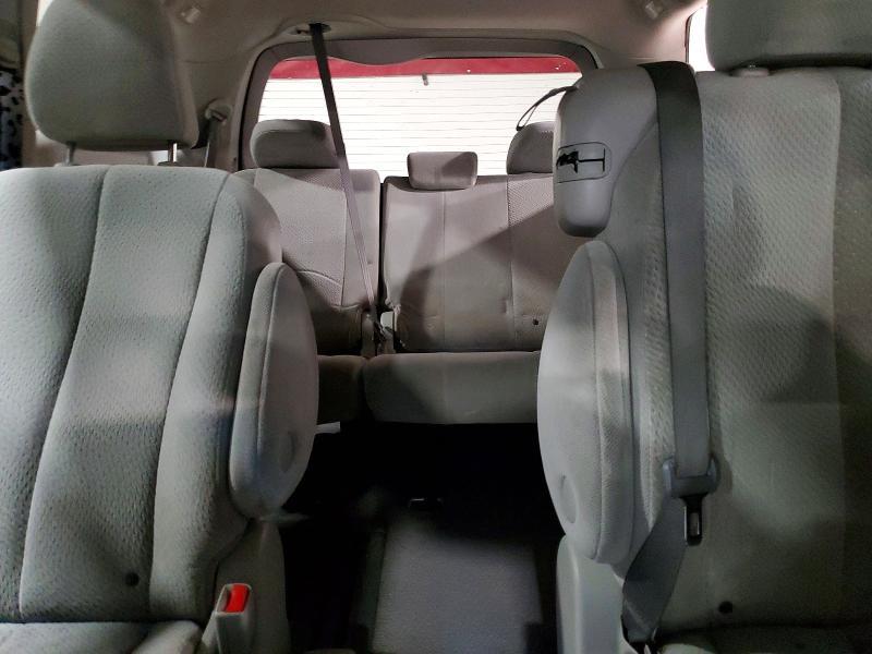 2011 Toyota Sienna le