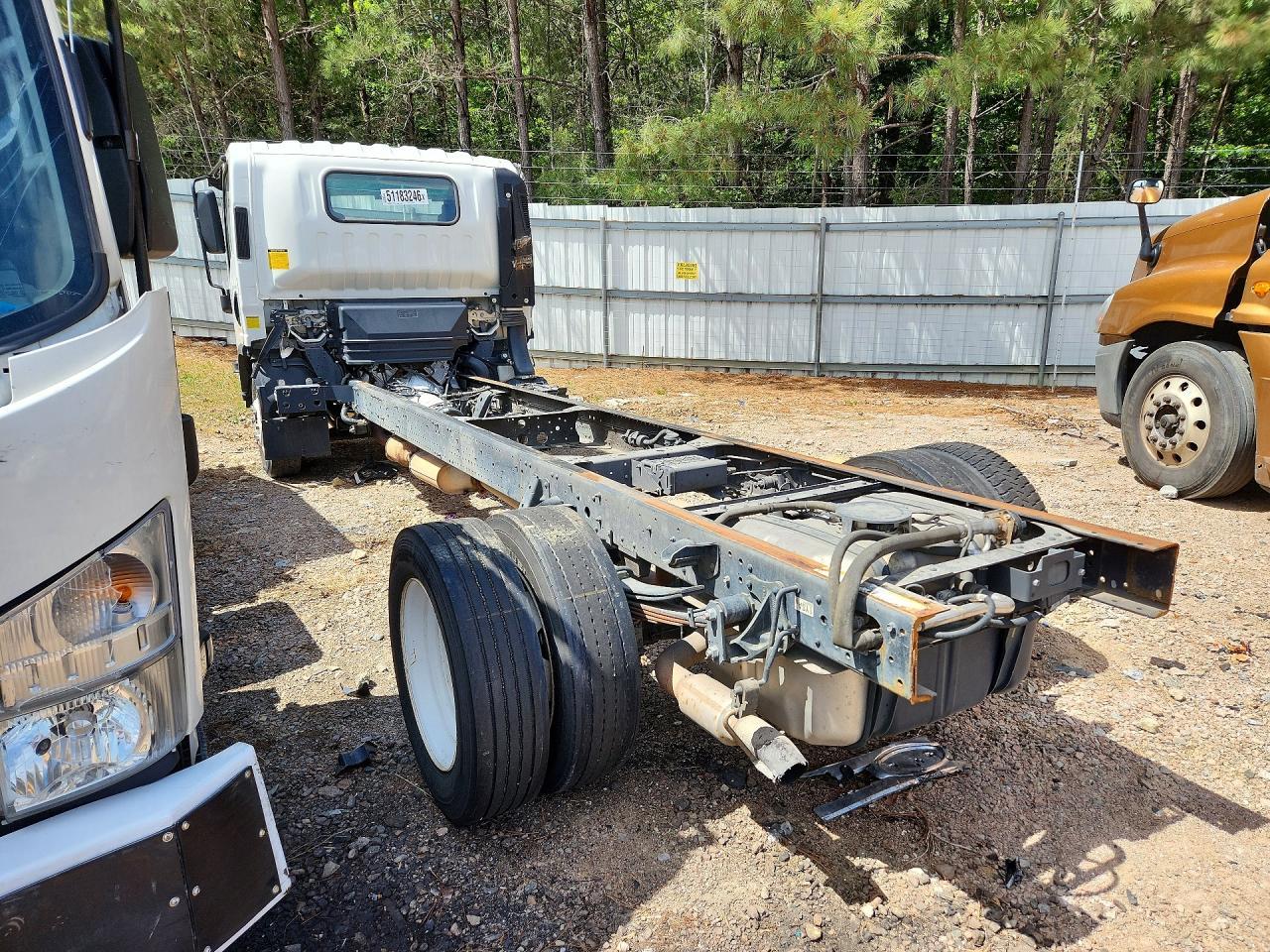 2023 Isuzu NPR HD-BOX Truck