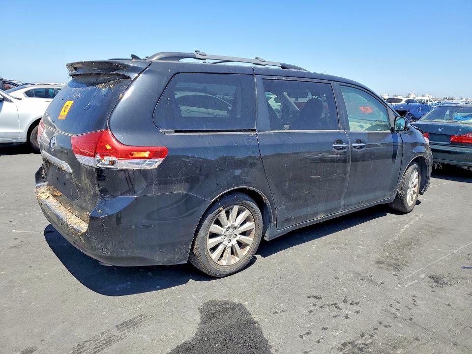 2014 Toyota Sienna Limited 7-passenger