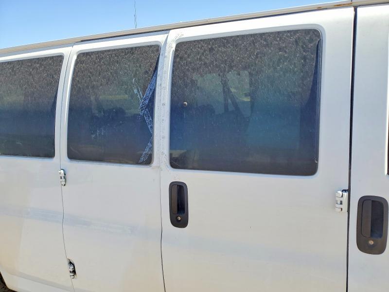 2020 Chevrolet Express G3500 LS 6.0L V8 Passenger