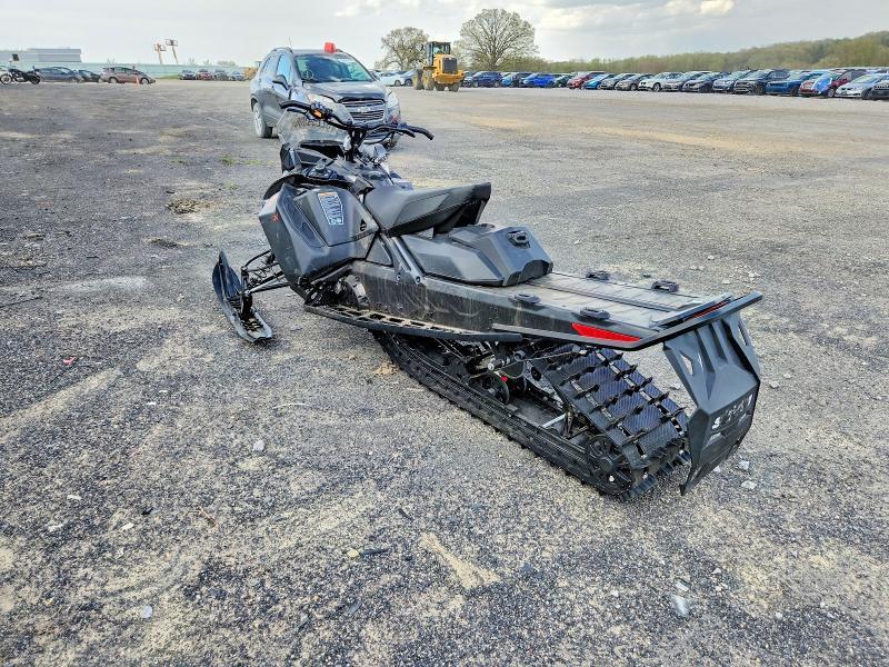 2022 Skidoo Backcountry X 850 E