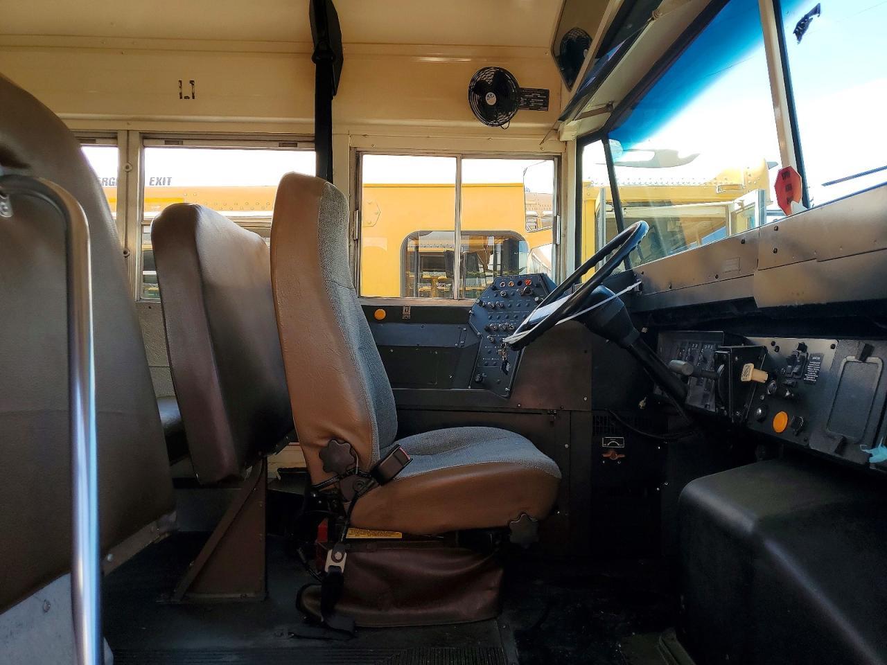 1998 International 3000 3800