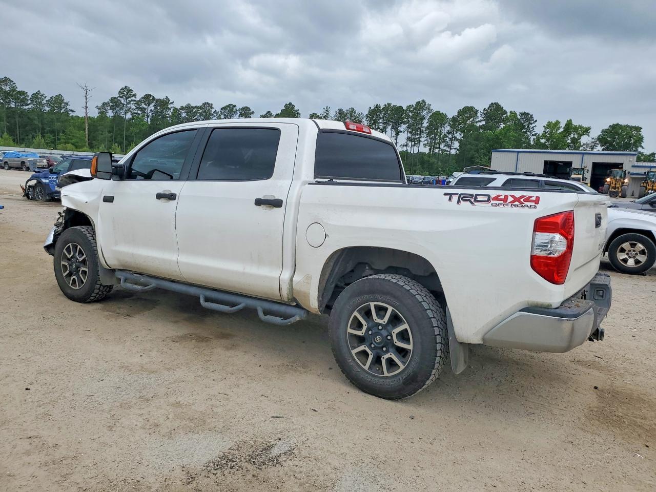 2016 Toyota Tundra SR5