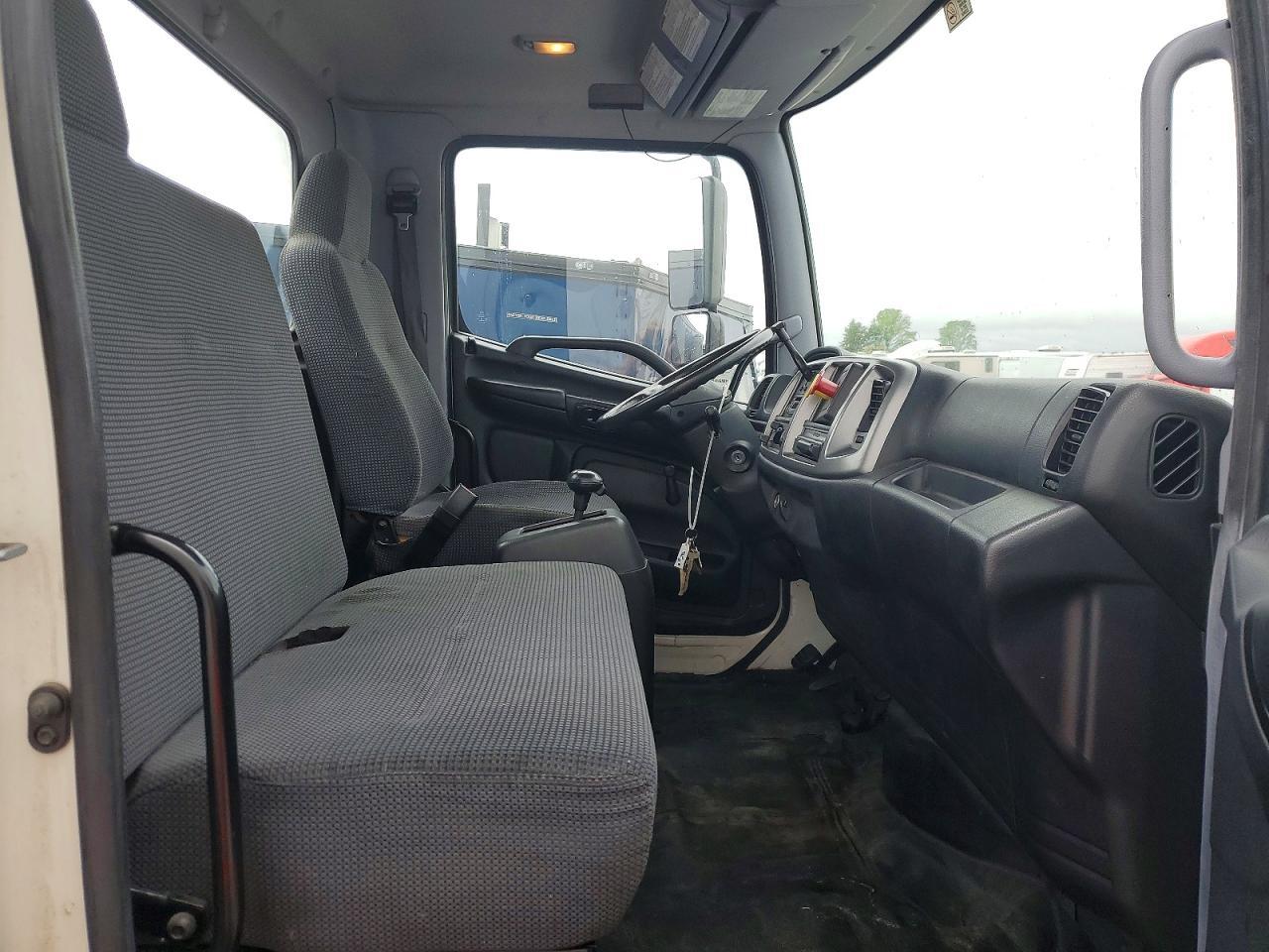 2010 Hino 338 Semi Truck