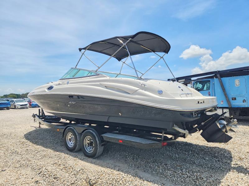 2006 Sea Ray Boat