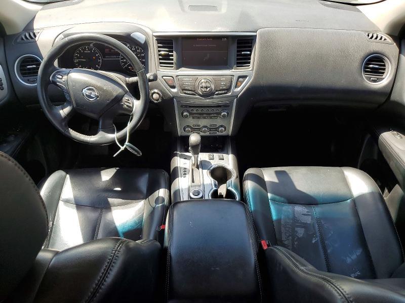 2017 Nissan Pathfinder sl