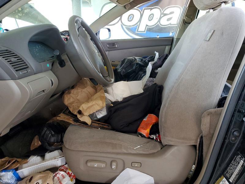 2004 Toyota Camry le V6
